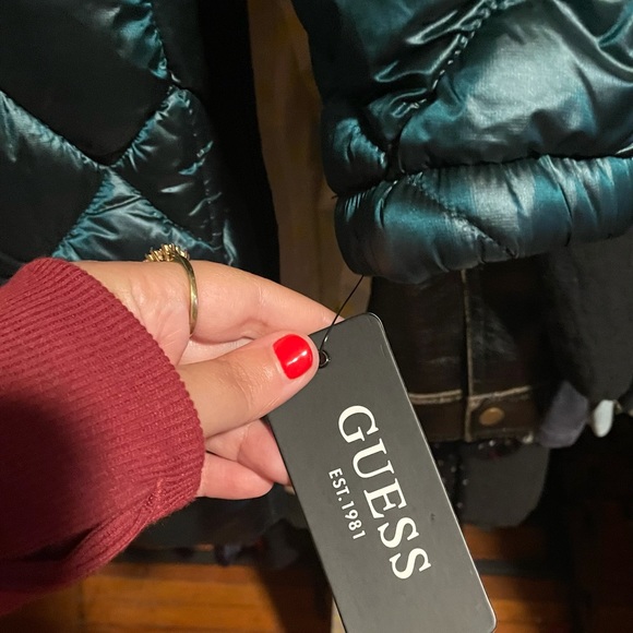 XL Guess Winter Puffer Coat - Picture 6 of 7